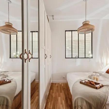 Le Louvre & Hotel De Ville - Cityapartmentstay Parigi