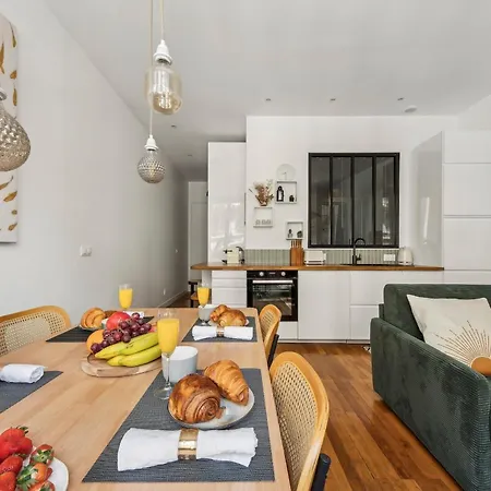Le Louvre & Hotel De Ville - Cityapartmentstay Parigi